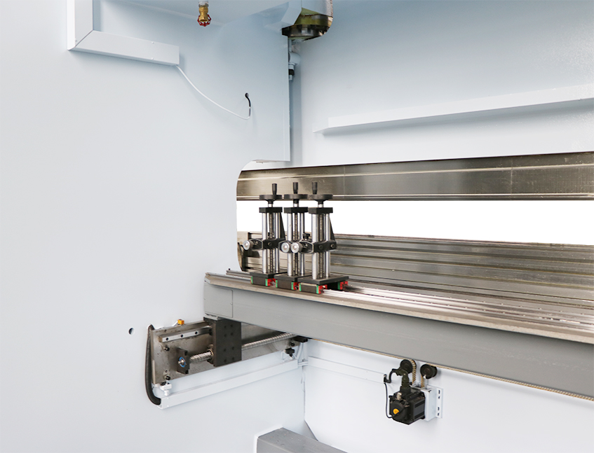 2xWE67K-400T5000 synchronous press brake